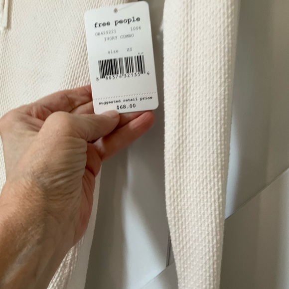 Women's Cream Henley Top with Blue Patterned Crochet Sleeves XS Free People - Picture 2 of 4